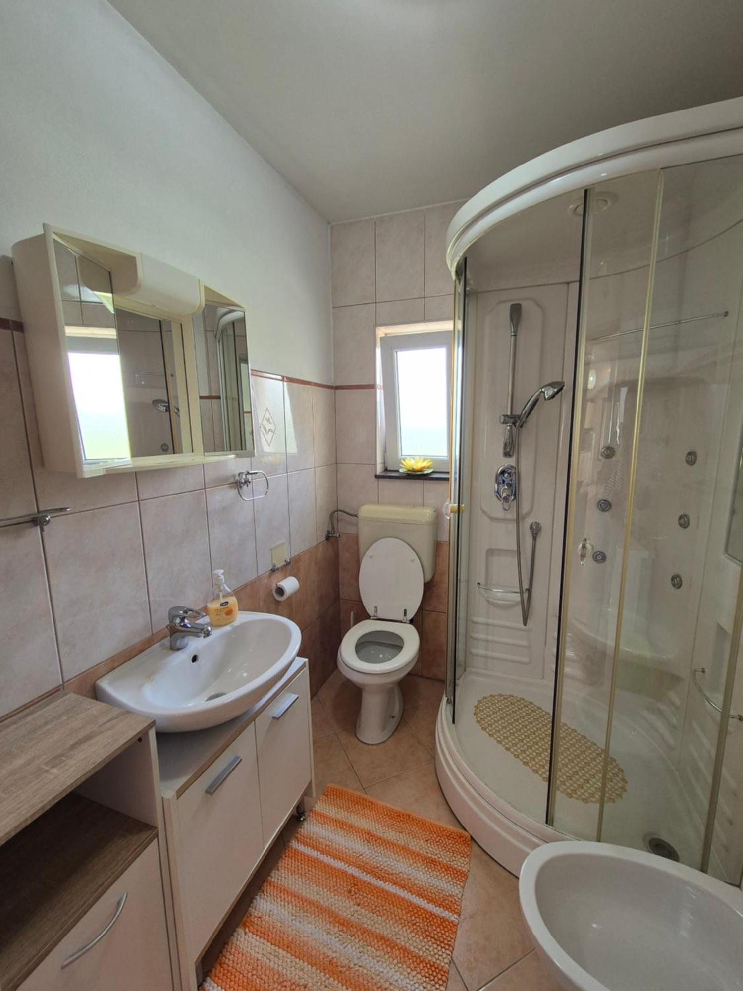 Apartman Lucija Apartamento Pridraga Exterior foto